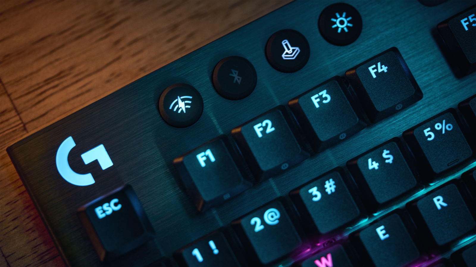 Logitech G915 X LIGHTSPEED TKL Low-Profile Wireless Gaming