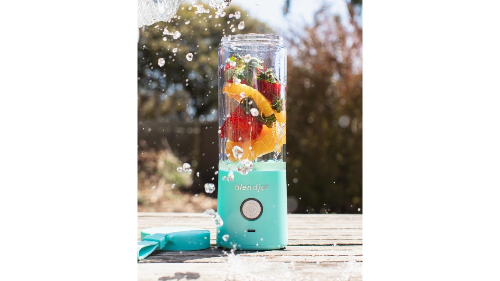 https://jmau.imgix.net/media/catalog/product/b/j/bj2pbmint-blendjet-2-portable-blender-mint-4.jpg