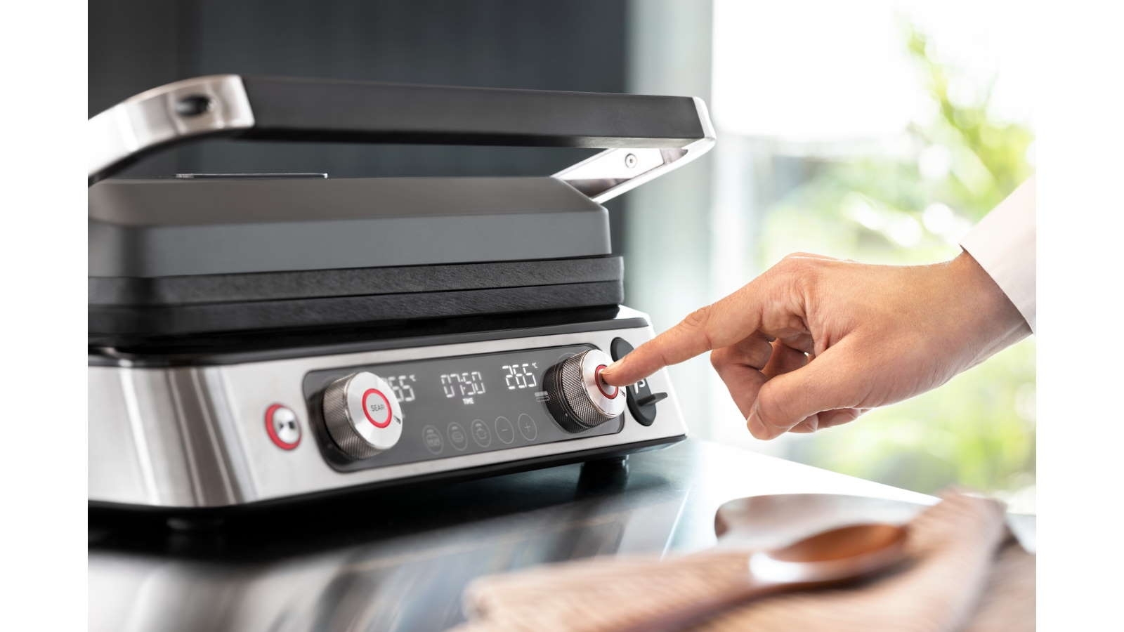 DeLonghi Multigrill 1100 Grill with Thermoprobe Joyce Mayne