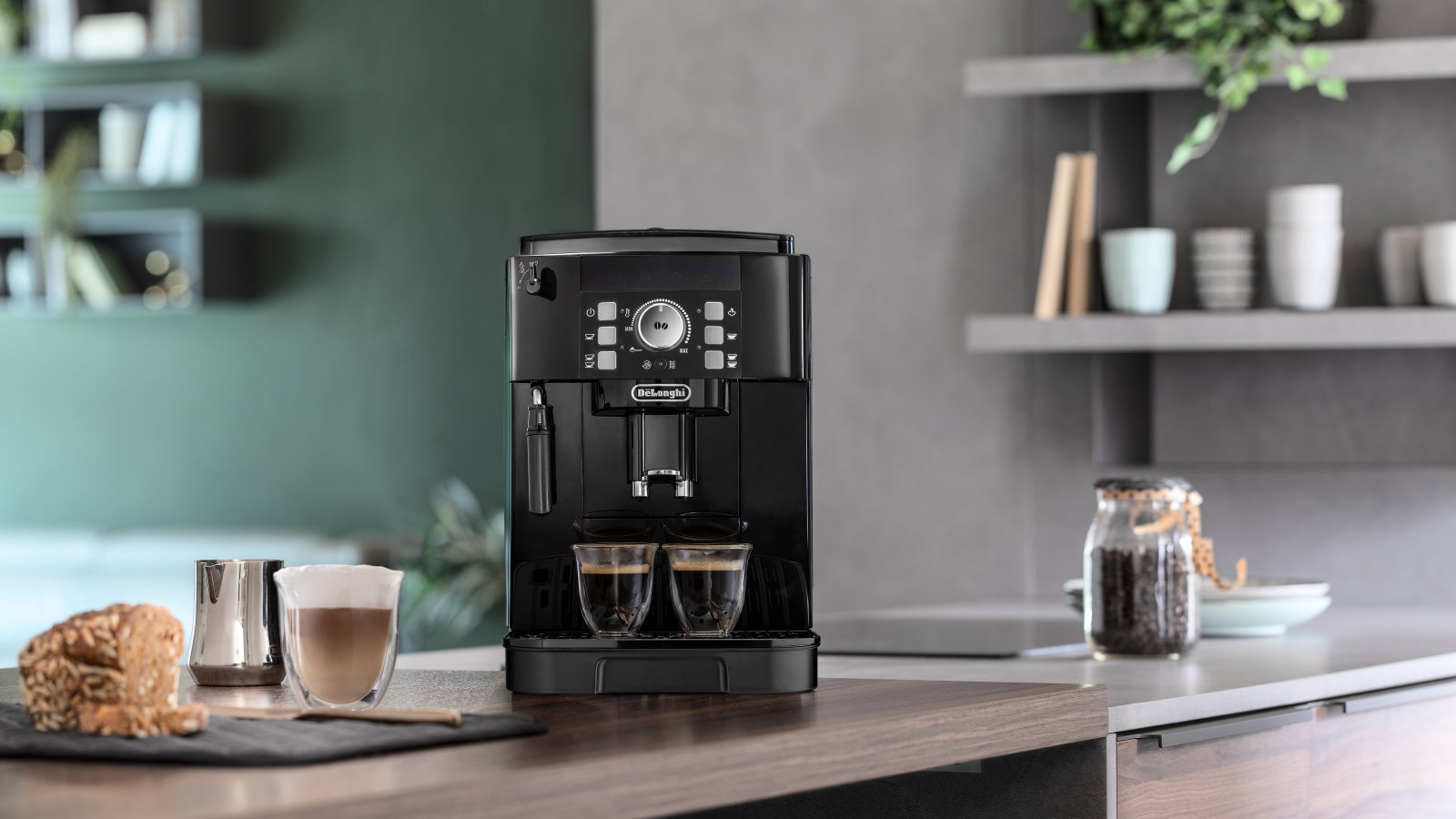 De'Longhi Magnifica Automatic Coffee Machine | Joyce Mayne