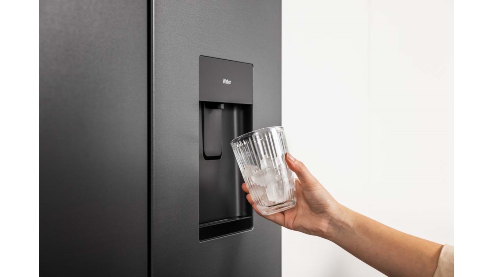 Haier 615L Quad Door Fridge with Ice & Water Dispenser Black Joyce