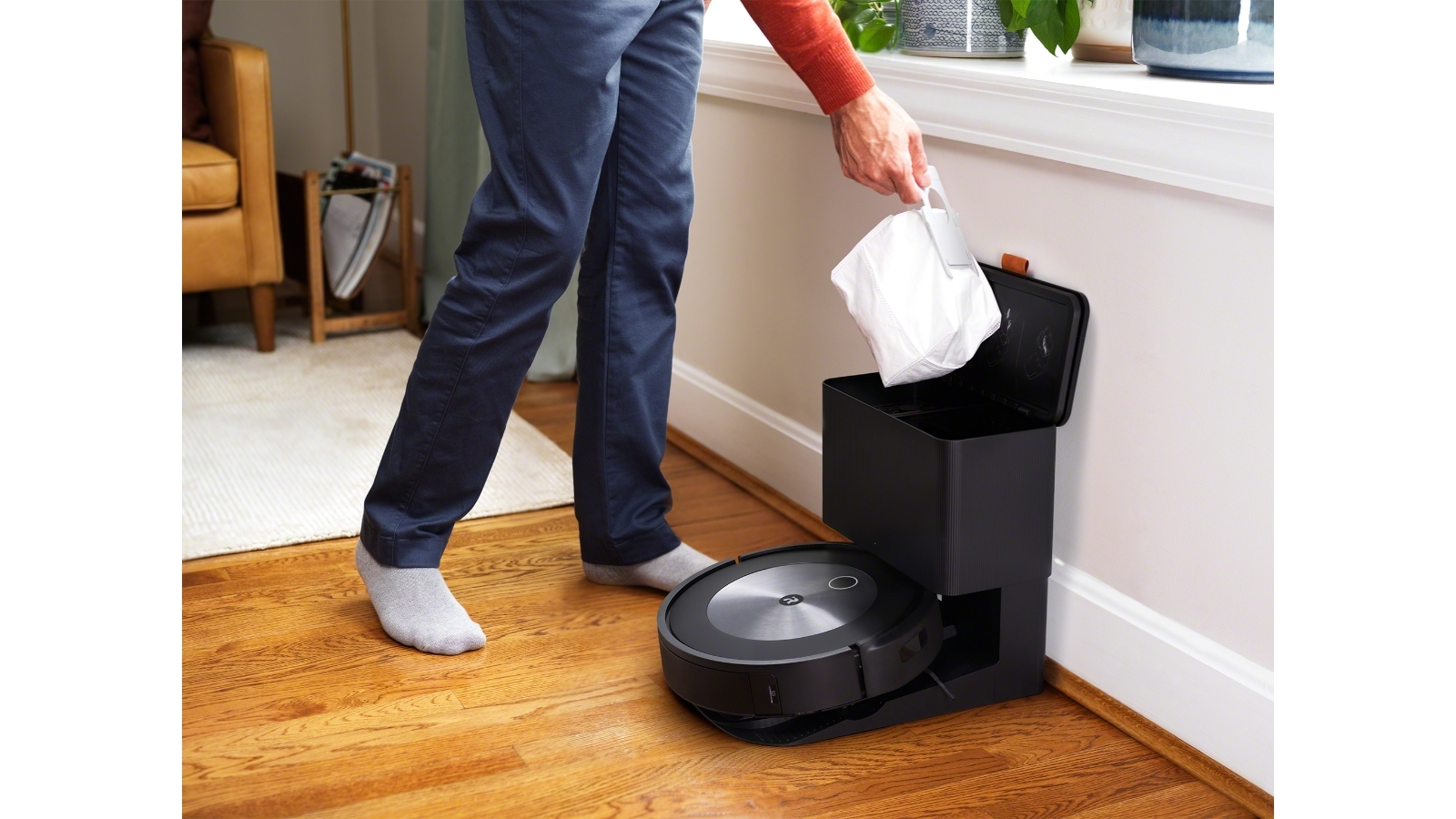 iRobot j7+ Robotic Vacuum Cleaner with Automatic Dirt Disposal Joyce Mayne