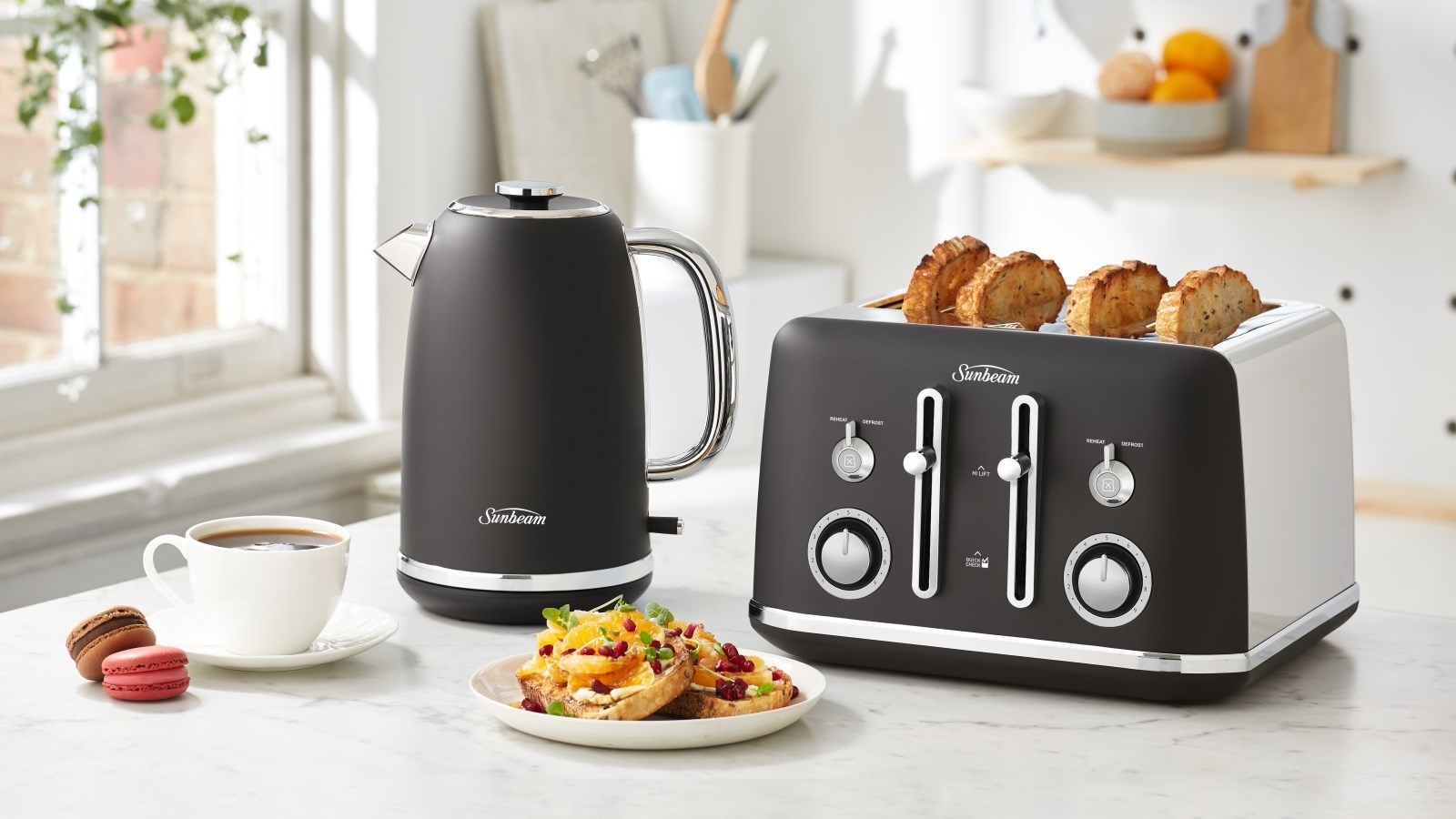 Sunbeam Alinea Kettle Black Classic Joyce Mayne