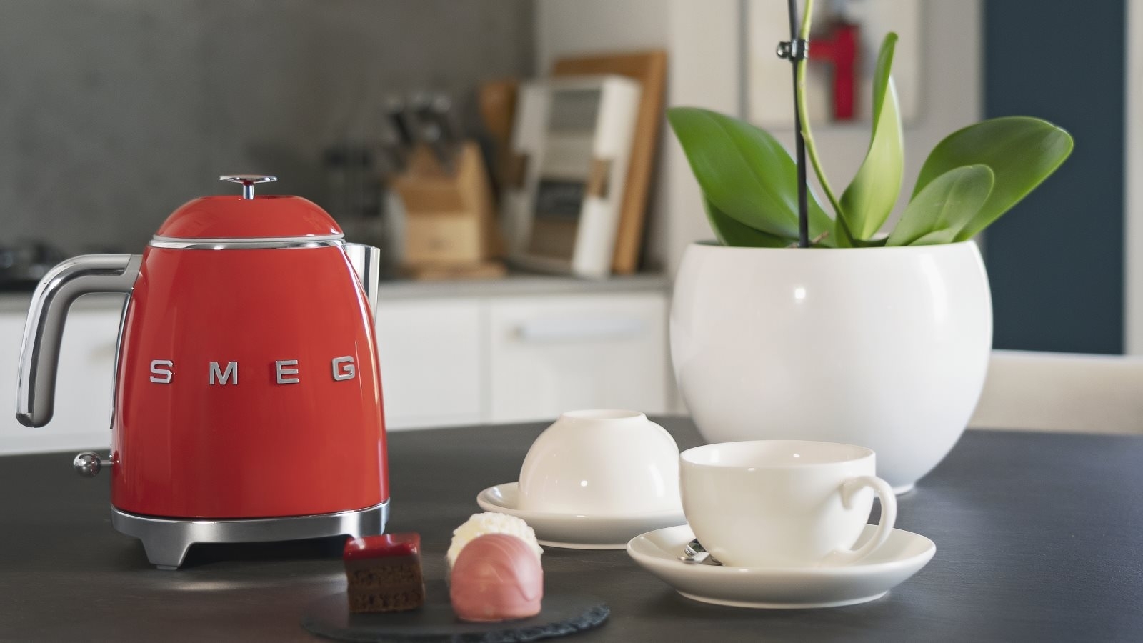 Tea Kettle Smeg Electric Kettle 3d Logo Smeg 50 Delicate S Retro