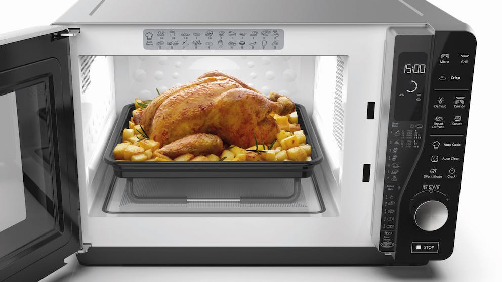 Whirlpool 30L Flat Bed Crisp N Grill Microwave Black Joyce Mayne